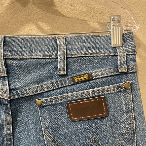 Men’s Wrangler Jeans (34x38) - Advanced Comfort - Picture 4 of 4